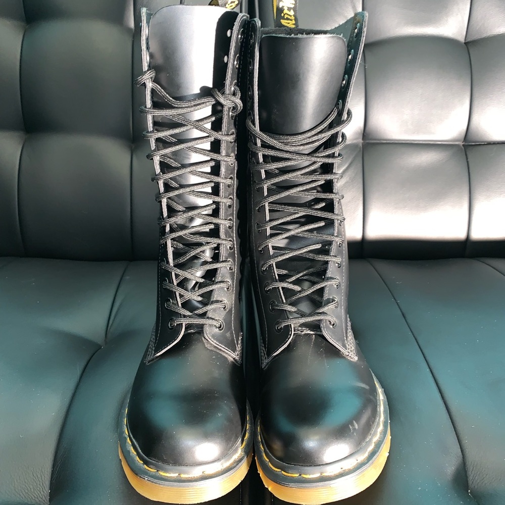 Women’s Dr. Martens mid calf black boots
